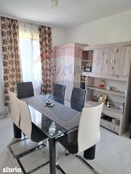 Casa / Vila cu 5 camere de vanzare - 11