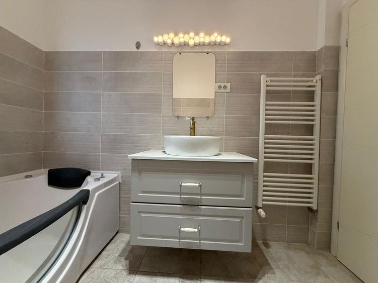 3 camere 2 bai etaj 3 apartament renovat recent, proprietar - 4