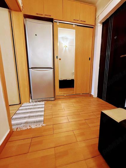 Persoana Fizica Inchiriez Apartament cu o camera Loca?ie excelenta, Circumvala?iunii 29 - 5