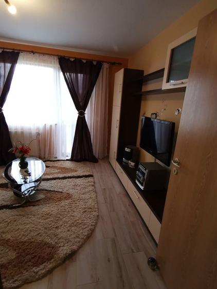 Inchiriez garsoniera - 2