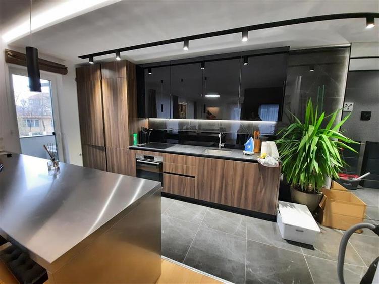 Apartament cu 2 camere,situat in Zona centrala! - 3