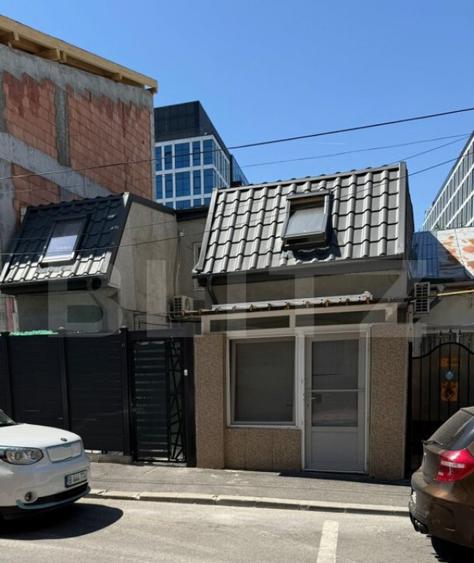 Casa spatioasa cu 4 camere, 103 mp, curte 70 mp, zona 13 Sep - 25