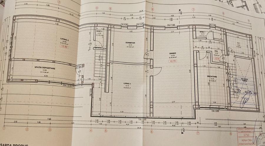 Casă spațioasă cu 9 camere în Strejnicu – pentru locuință, birouri - 54