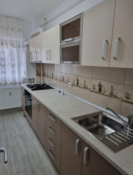 De inchiriat Garsoniera confort 1 decomandata, Unirii Nord etaj 6/10, 37 mp complet renovata utilata si mobilata. - 8