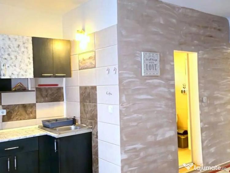 Apartament cu 2 camere la casa, 70 mp - zona centrala - 1