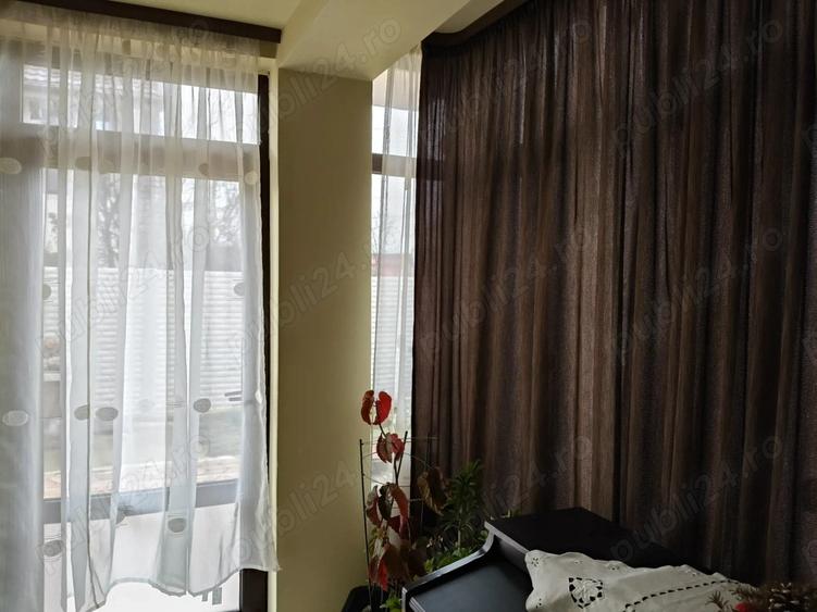 Vanzare casa aprox.3min Targovi?te - 3