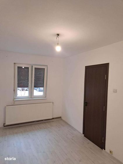 Apartament 2 camere , Ozana , M15 , parter , 46.000 euro neg. - 9