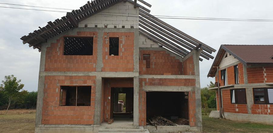 Casa la rosu Ineu de Cris Bihor - 4