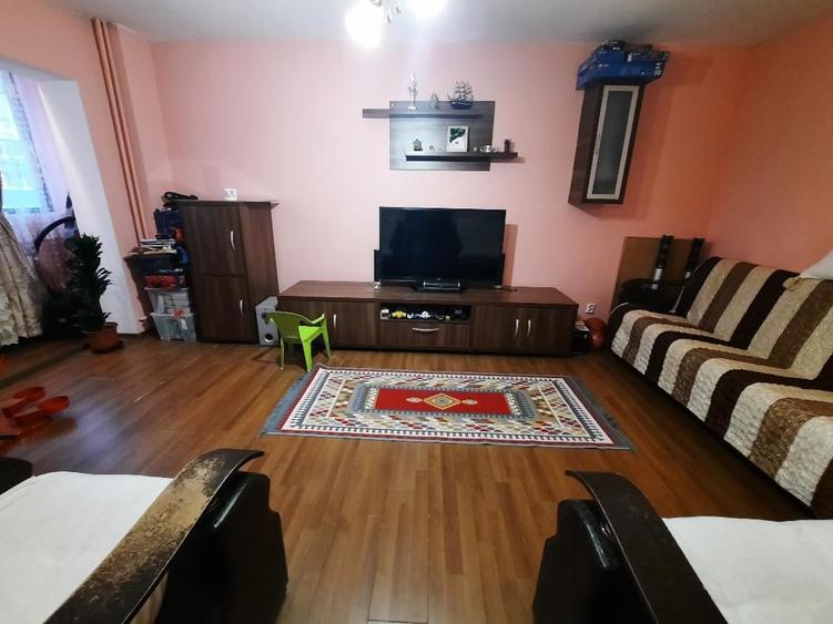 VANZARE 2 CAM BULEVARDUL TINERETULUI - 7