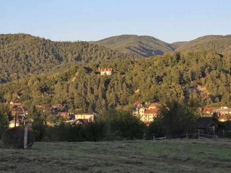 Vand teren cu utilitati pt constructie rezidentiala in Sovata - 3