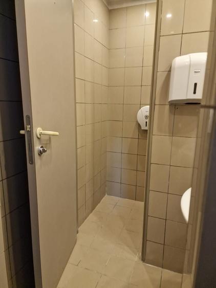 Zona Universitate Batistei mezanin 79 mp plus balcon 17 mp  pt birouri - 1