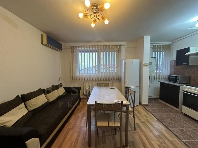 Apartament 2 camere, zona Soarelui - 1