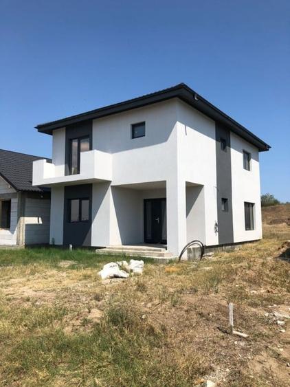 DE VANZARE | CASA 4 CAMERE | LUMINA - 2