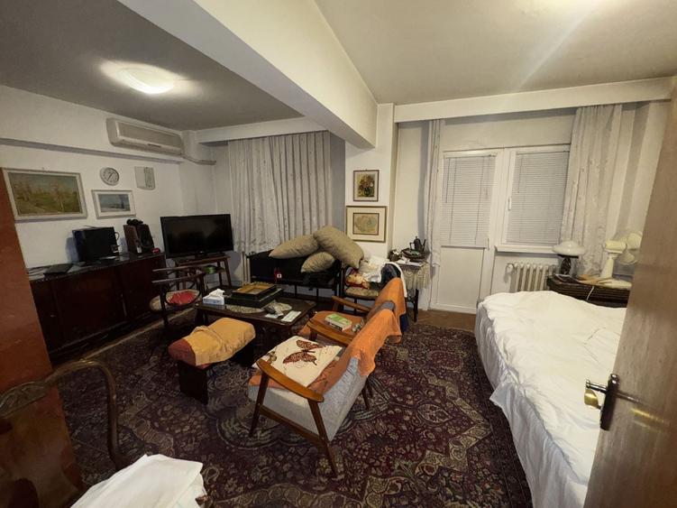 Apartament 4 Camere- Calea Moșilor- bloc 1980 - 4