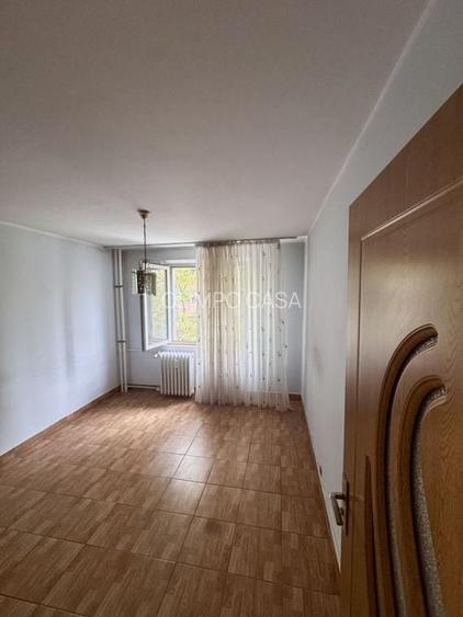 Apartament 3 camere zona Fizicienilor