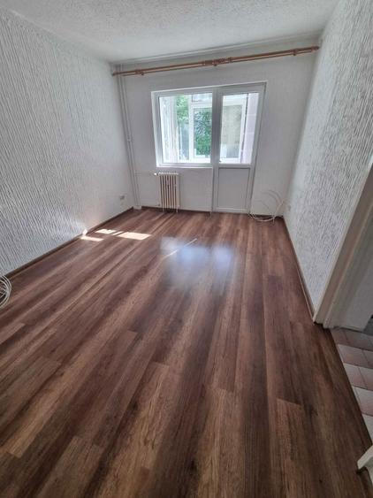 Apartament 2 camere nemobilat- de inchiriat zona Malu Rosu - 4