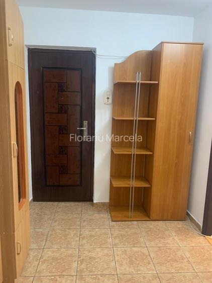 Garsoniera mobilata si utilata in bloc de apartamente Garsoniera mobilata si utilata in bloc de apartamente