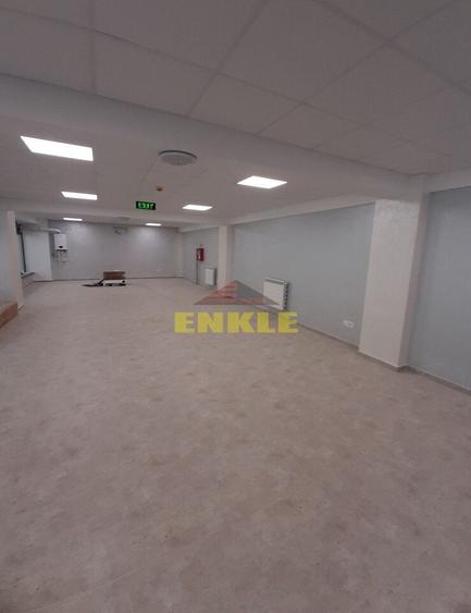 Spatiu comercial de vanzare zona centrala , pret 160.000 euro+ Tva ! - 1