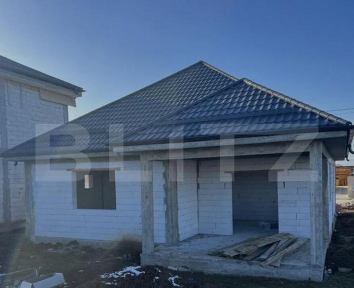 Casa la ro?u pe parter, 3 camere, 146 mp, cu toate utilitat - 2