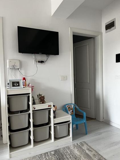 Apartament cu 2 camere nedecomandat în Vișan