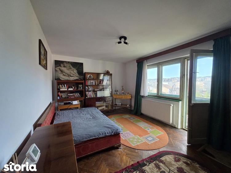 Apartament 2 camere decomandat situat Deva, strada Mara?ti etaj 4 - 9