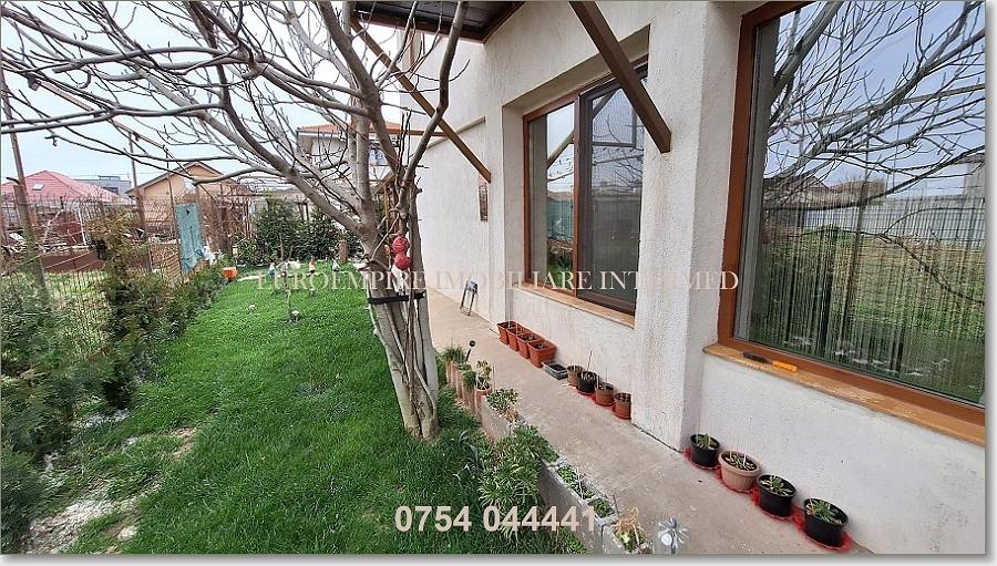 Vila+casa de vanzare zona Km 5 - 3