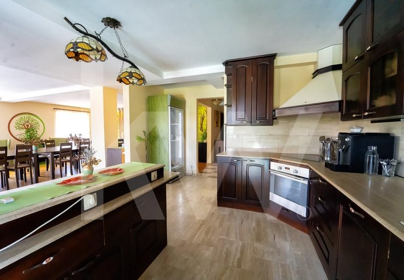 Vila exclusivista cu piscina si panorama de vis Cisnadioara - 5