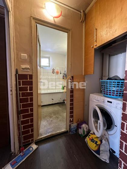 Apartament 3 camere decomandat - 2 bai - etaj 7/8 in zona Vitan - 14