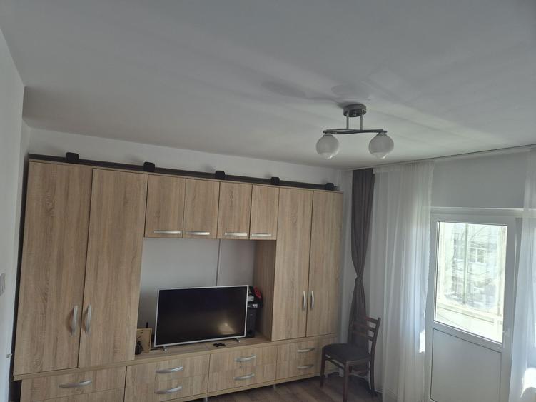 [Proprietar] 3 Camere DECOMANDAT, 72 mp, Etaj 2 Zona Spital Pediatri - 1
