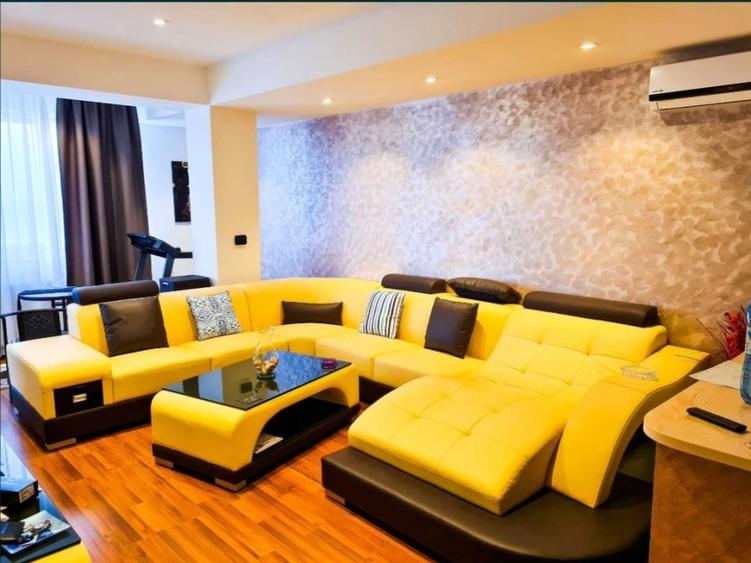 Zona de cluburi - apartament cu 3 camere mobilat si utilat - 1