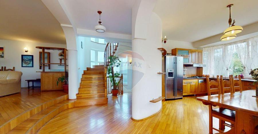 Vila deosebita cu gradina superba ?i panorama - Gh... - 16