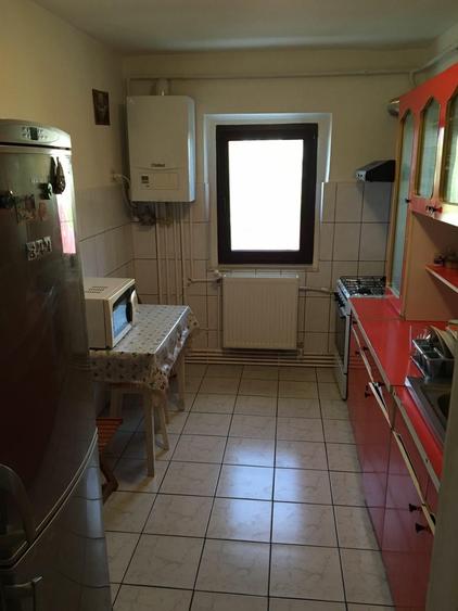 Apartament 3 camere, etaj 2, 74 mp utili, zona Liceul Sportiv – Policlinica 2 - 4