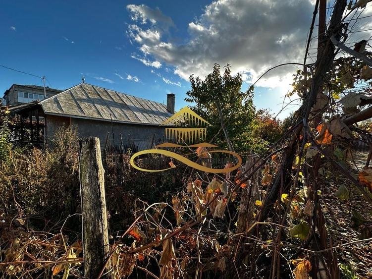 Casa batraneasca din caramida de vanzare si 4500 mp teren Negri Bacau - 17