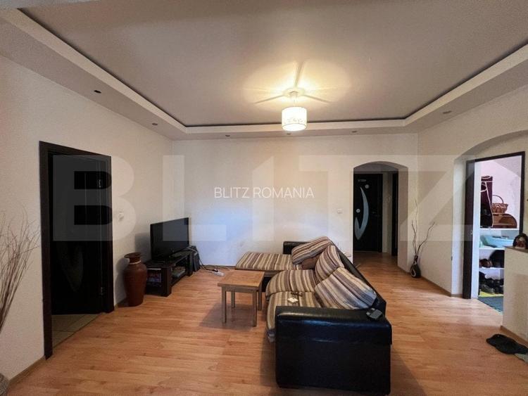 Casa tip P+1, cu 2 apartamente,  pe strada George Calinescu