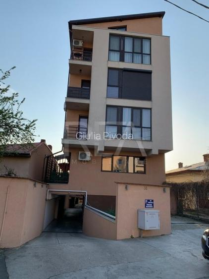 Mansarda 3 Camere 130 m² – Baneasa