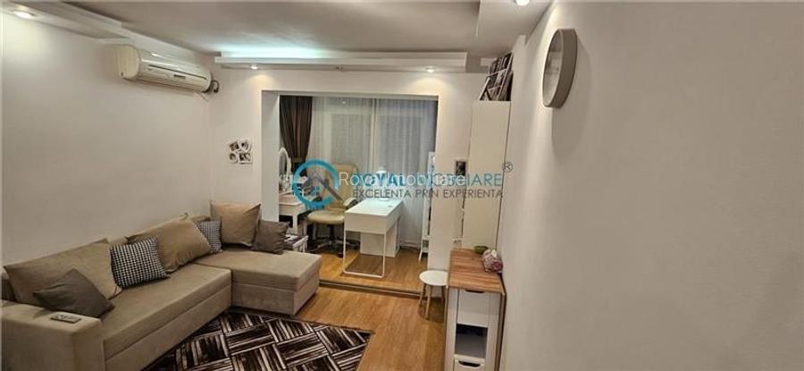 Royal Imobiliare - Vanzare apartament 3 camere zona Baraolt