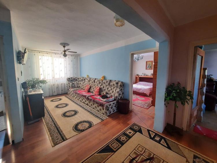 Apt 4 cam Calea Romanului decomandat, Nufarului, Cod 159746 - 1