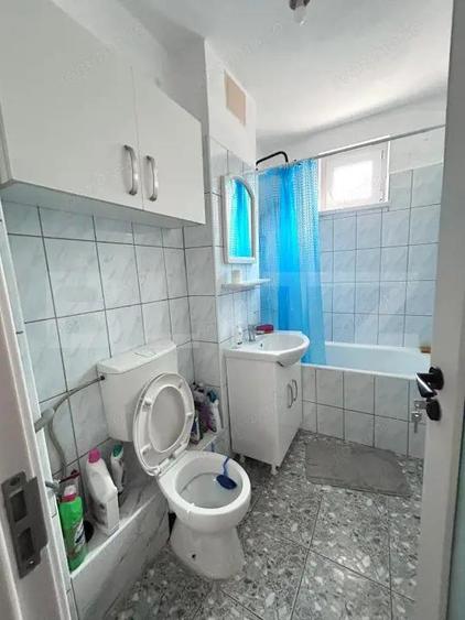 Apartament cu 3 camere, etaj 2, zona Calea Moldovei - 7