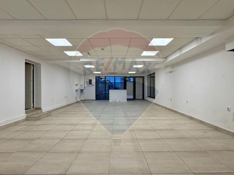 Spatiu comercial de închiriat – 122 mp – Tractorul, Str. Stefan Baciu! - 2