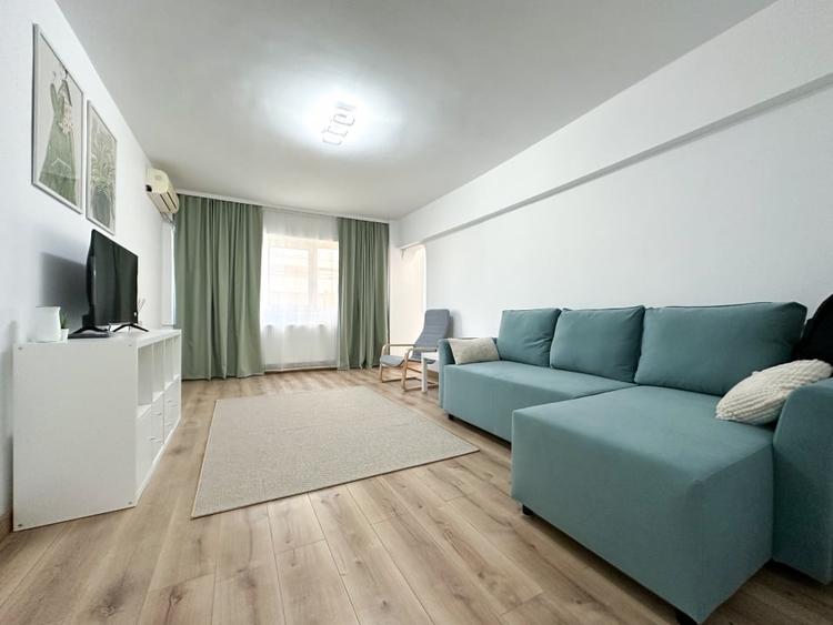 Cel mai scump dar si cel mai frumos 4 camere din Aparatorii Patriei - 1