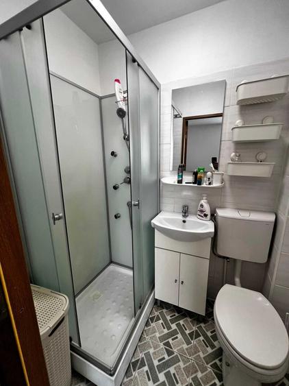Vand 2 camere + baie proprie | 30 mp total | 7 min metrou 1 Decembrie 1918 | Strada Aleea Perisoru nr 8-10 - 8