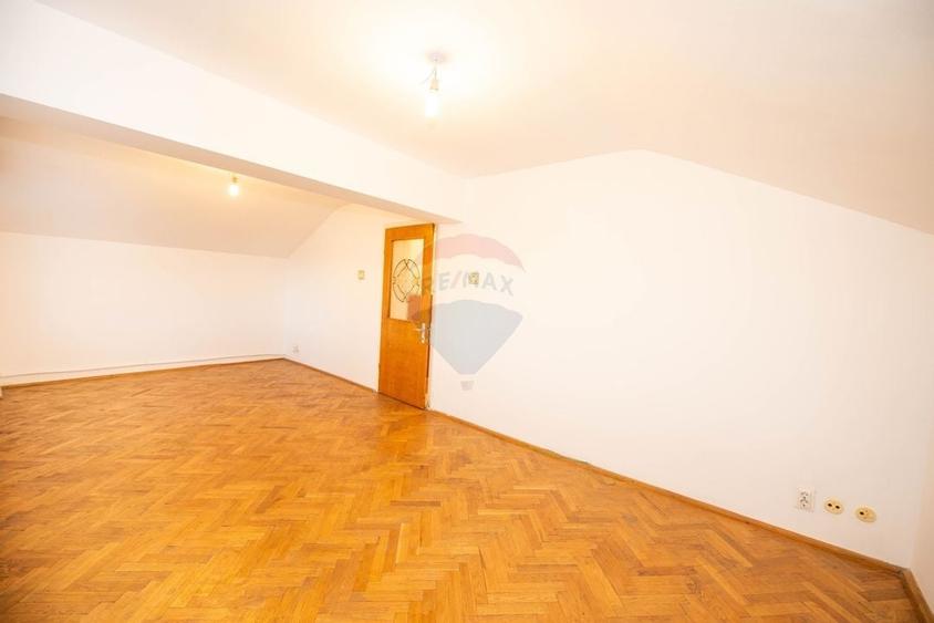 Casa Vila cu 7 camere de vanzare 250 mpu, 200 mp teren,  Buzau - 44