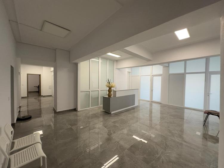 Spatiu clinica - 8 cabinete noi - 200mp, Centrul Civic Iasi - 5