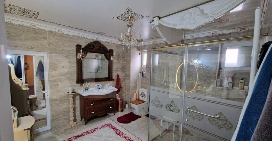 Casa exclusivista cu 4 dormitoare, 390 mp utili, zona Calea - 6