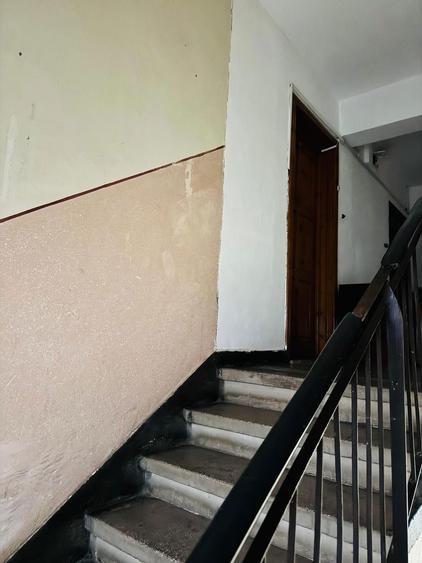 Vand apartament 2 camere, 35 mp etaj 4 Brad - 2