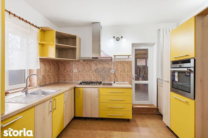 Casa / Vila cu 5 camere de vanzare - 8
