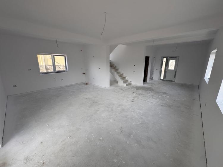 CASA INDIVUALA, 500MP TEREN, SUPRAFATA GENEROASA - 3