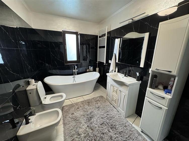 Casa de vanzare , mobilata si utilata complet, constructie noua - 22