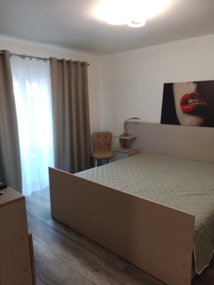 Apartament 2 camere,49 Mp La Cheie,Dambul Rotund ,propietar comision 0 - 6