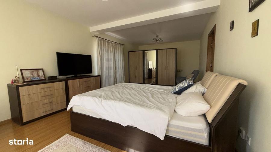 Casa pe Bulevard, vis-a-vis de Trattoria, Ramnicu Valcea - 2